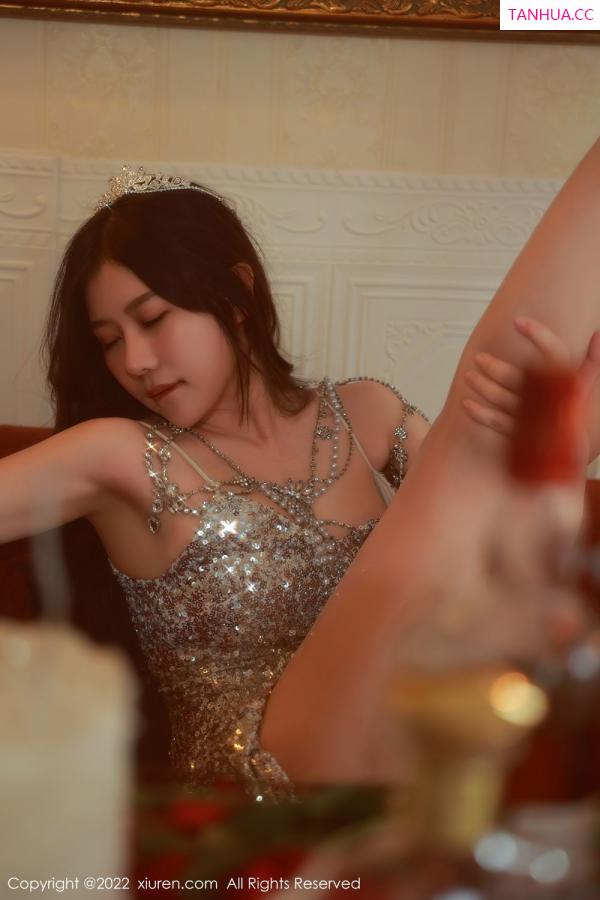 尹甜甜  [XiuRen]高清写真图 2022.09.14 No.5584 尹甜甜第28张图片